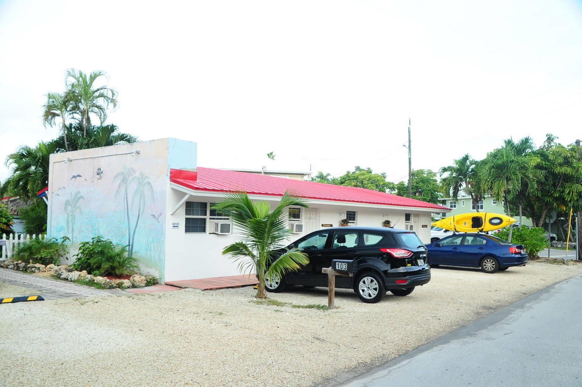 Conch On Inn Motel Tavernier Exterior photo